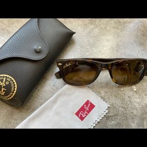 Ray Ban RB2132 New Wayfarer Classic in Tortoise Shell